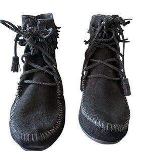 Minnetonka ankle Boots